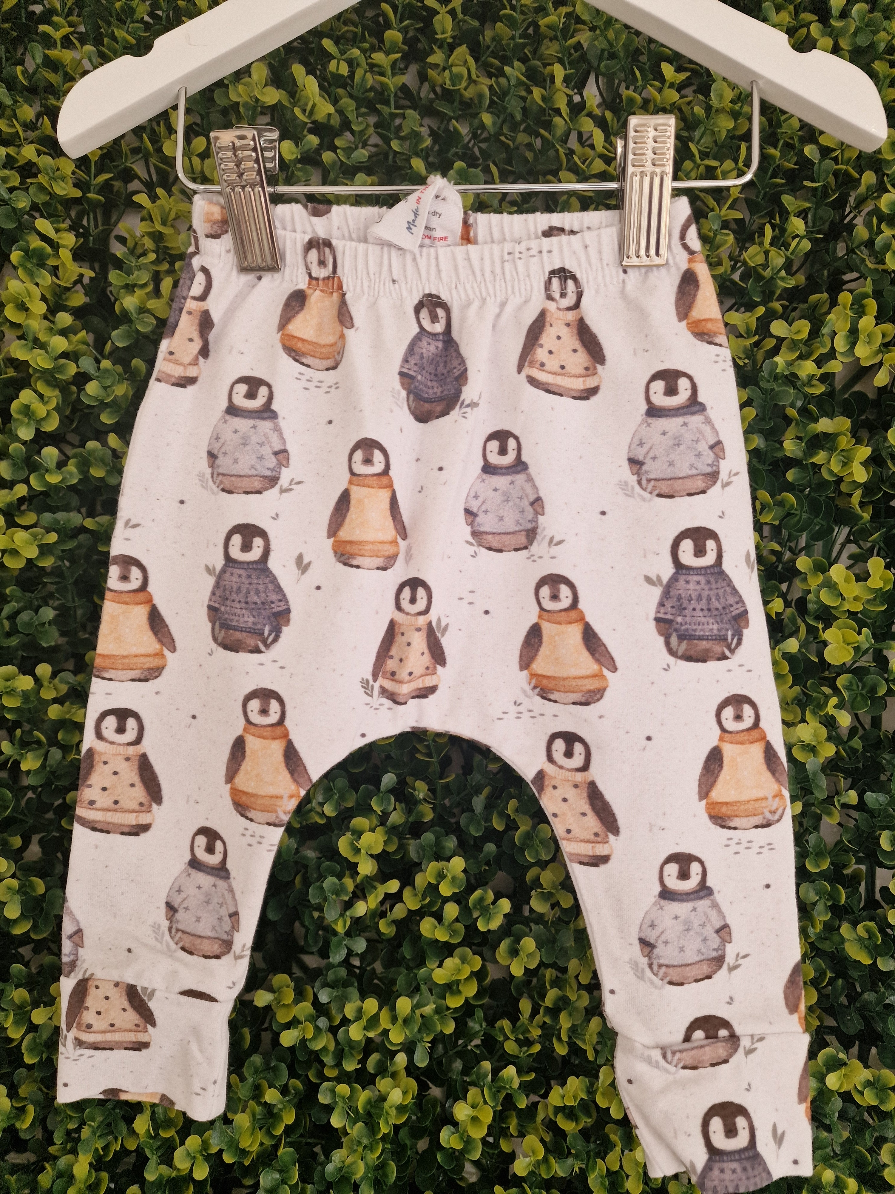 GRADE B Penguin leggings 3-6 months