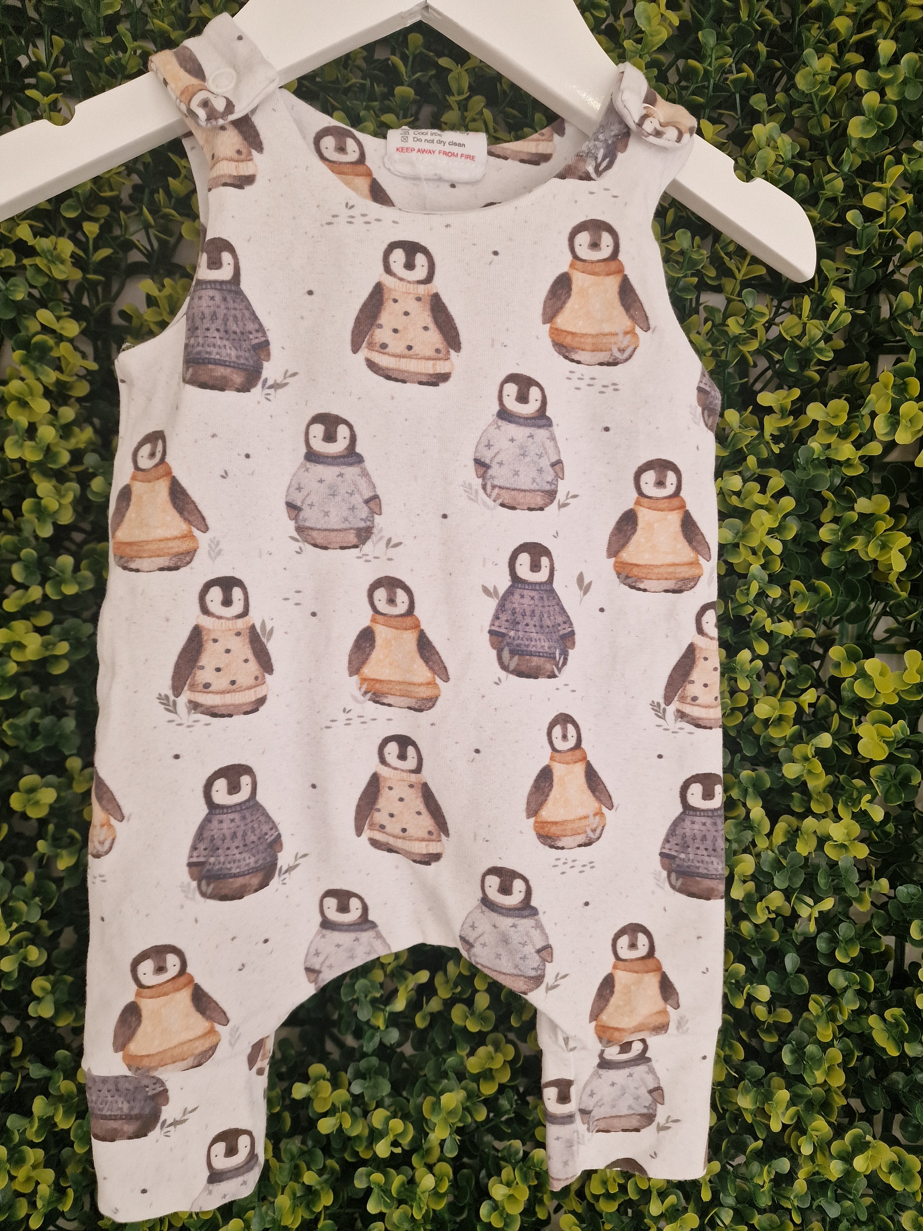 GRADE B Penguin Romper Newborn