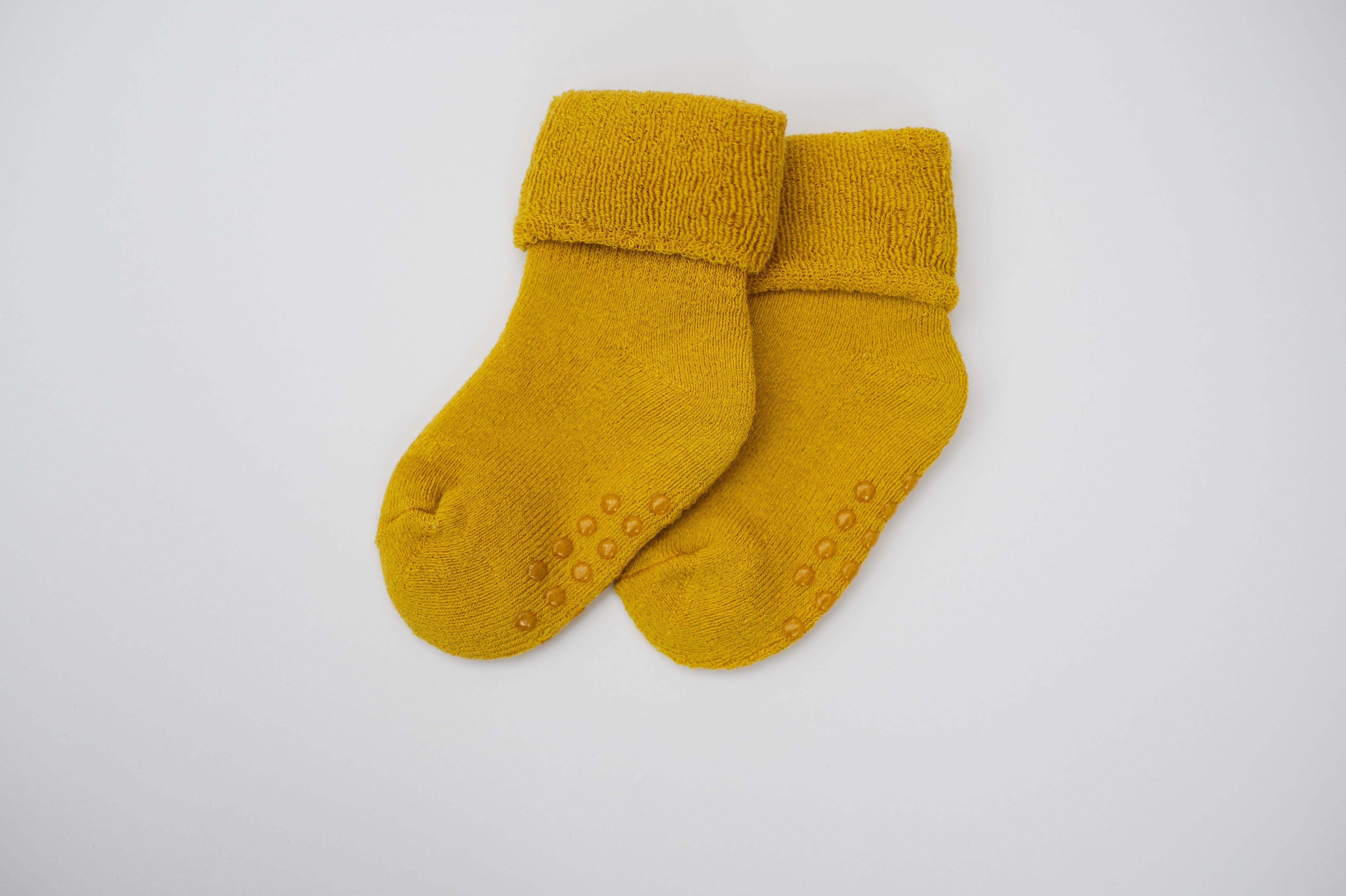 files/yellow-terry-socks-claybearofficial-2.jpg